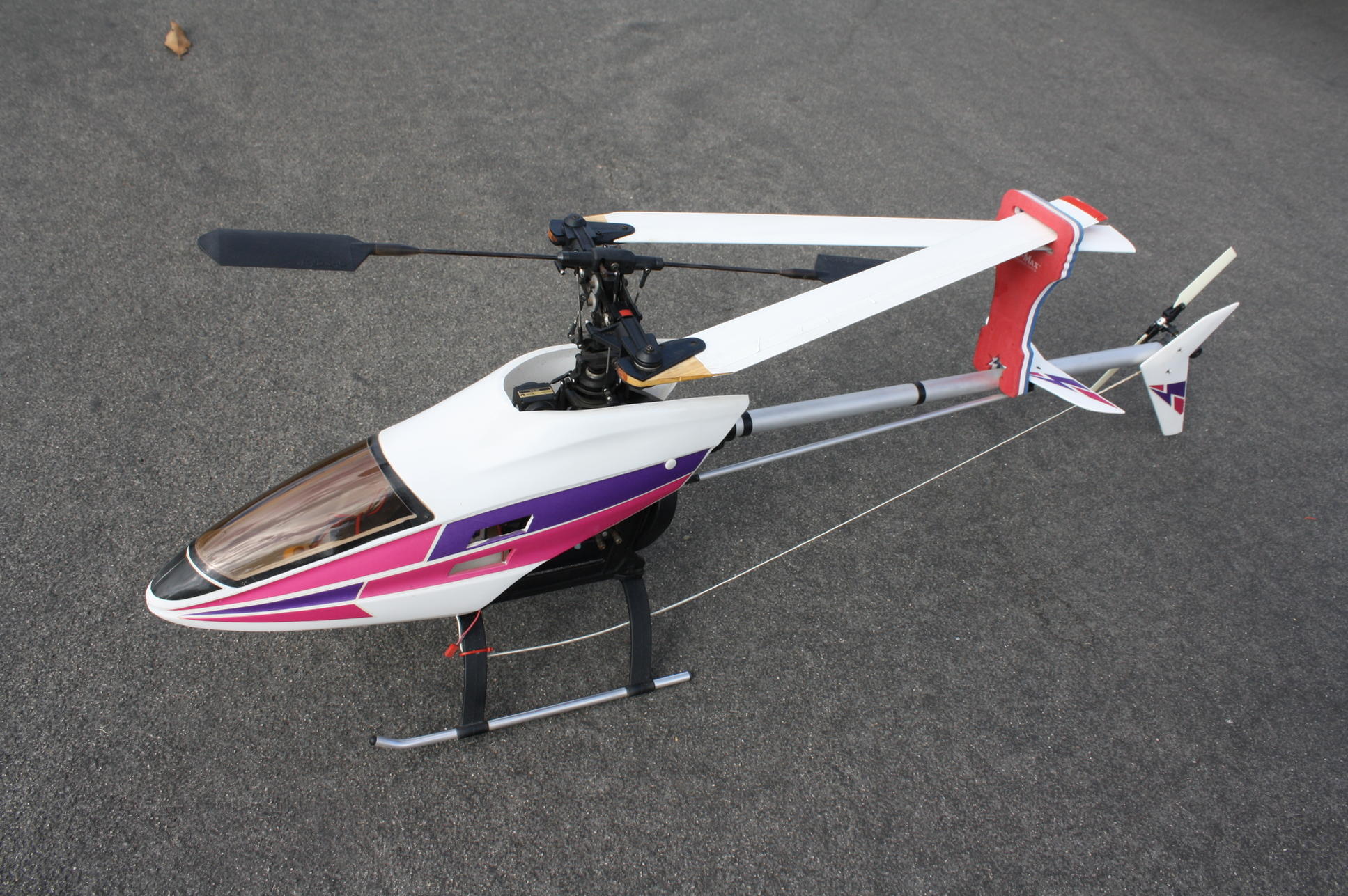 originale  Rotorblätter  für Kyosho Concept 60  NEU 